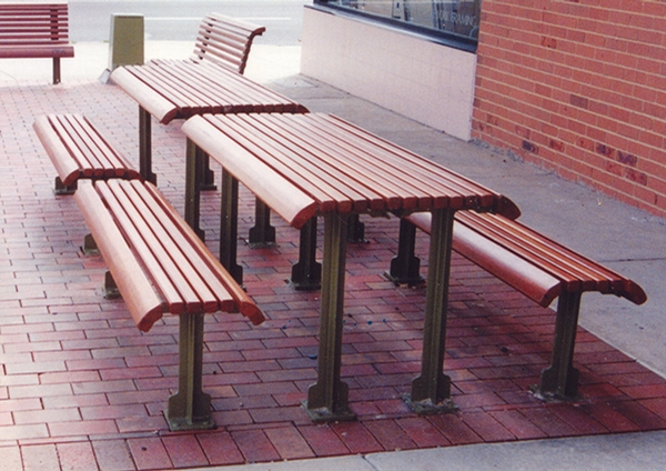 Concourse Picnic Setting