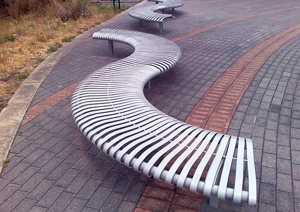 Parade Bench - curved or serpentine
