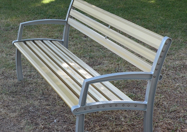 Quayside Seat - aluminium slats